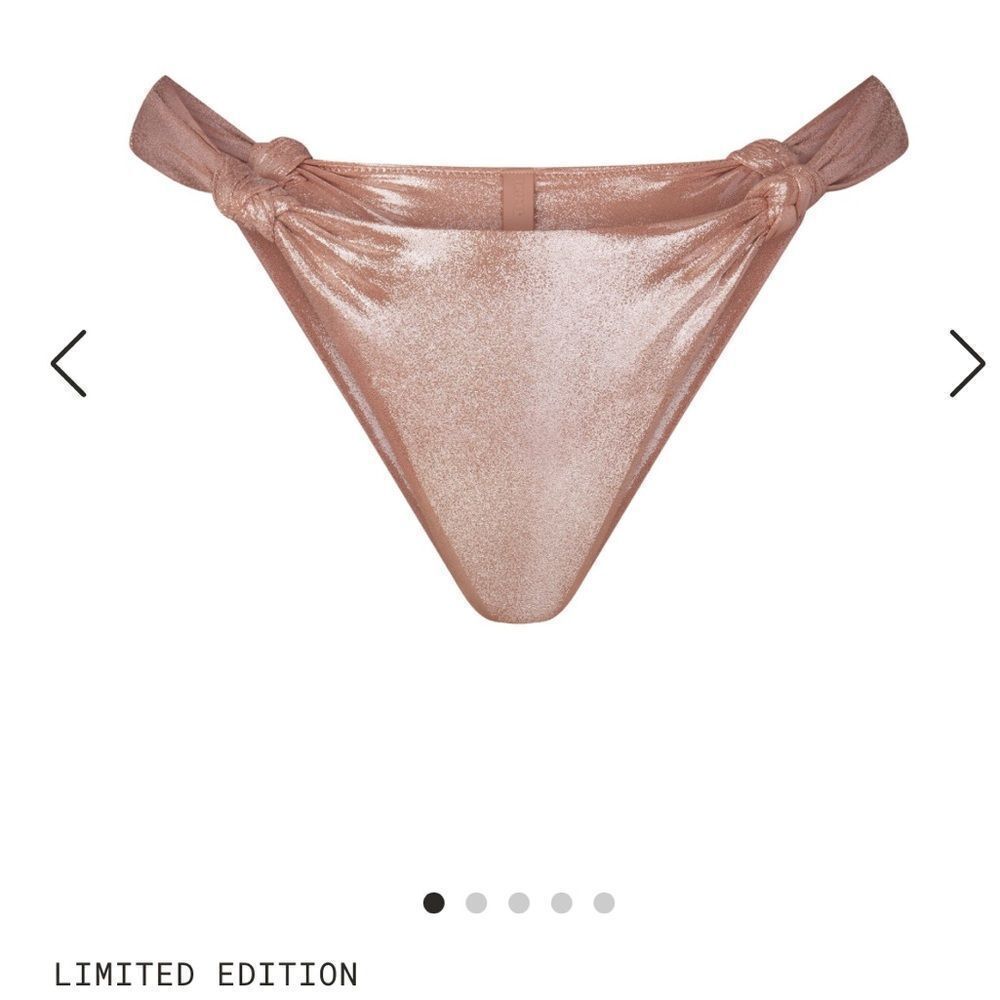 NWT SKIMS KNOTTED CHEEKY TANGA BOTTOM S